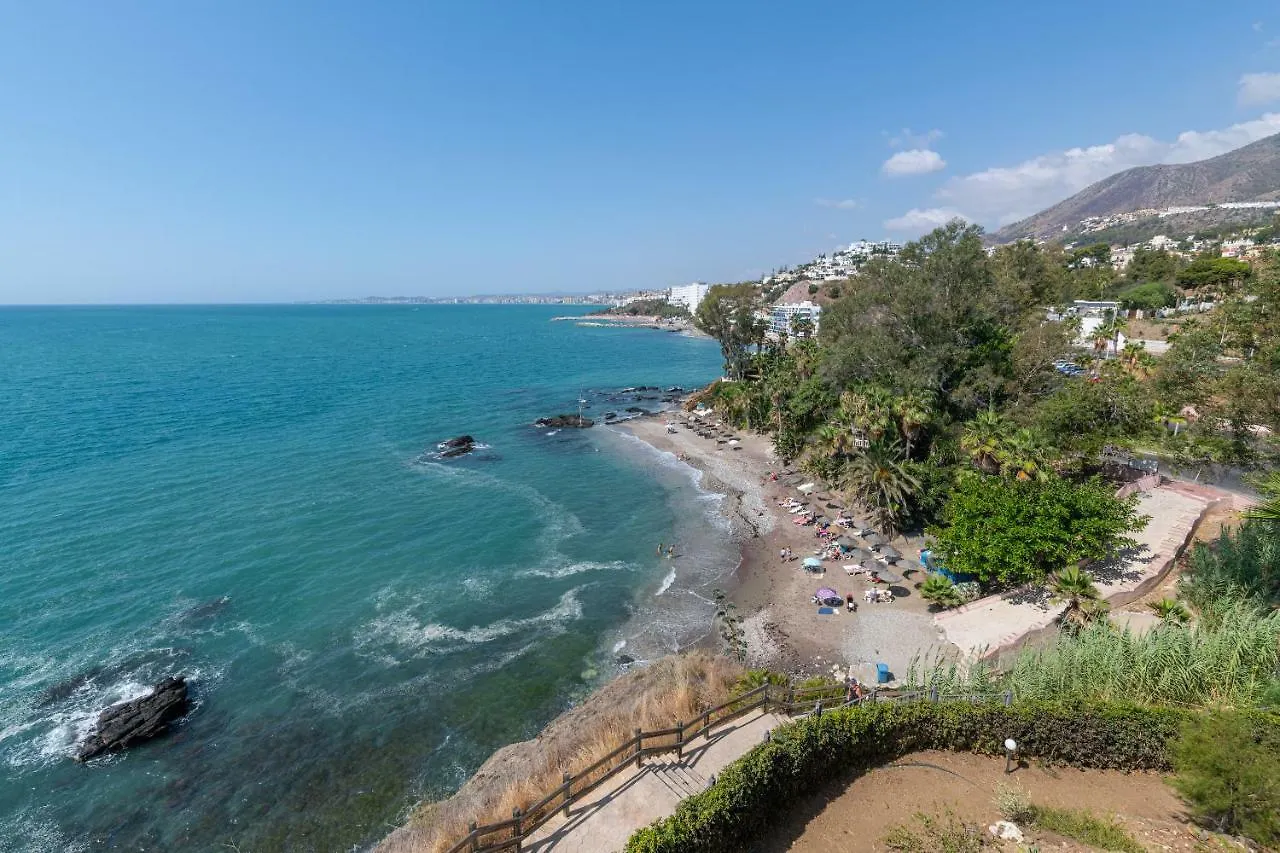 Costa Quebrada Beachfront Apartment Benalmadena