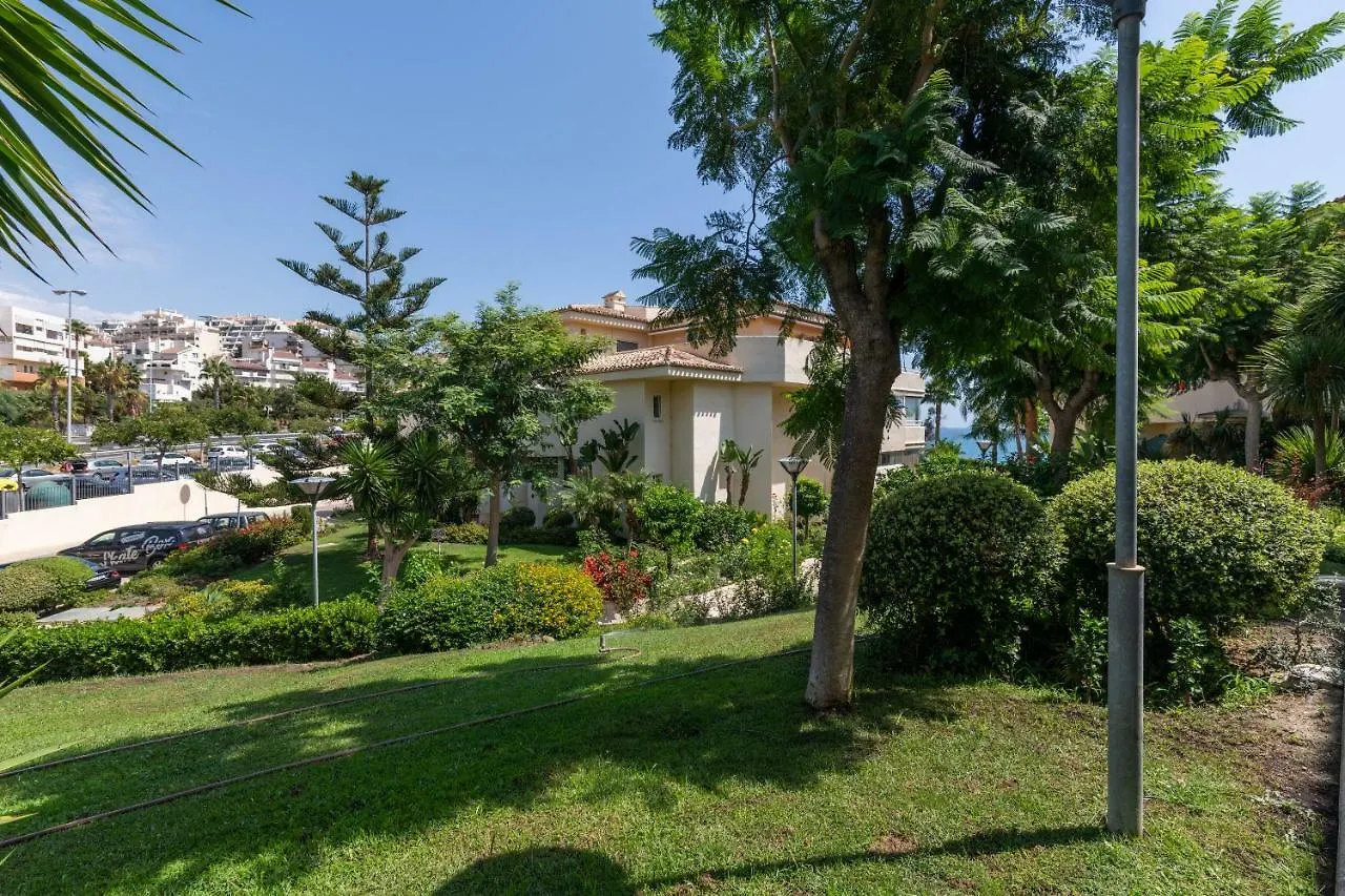 Costa Quebrada Beachfront Apartment Benalmadena