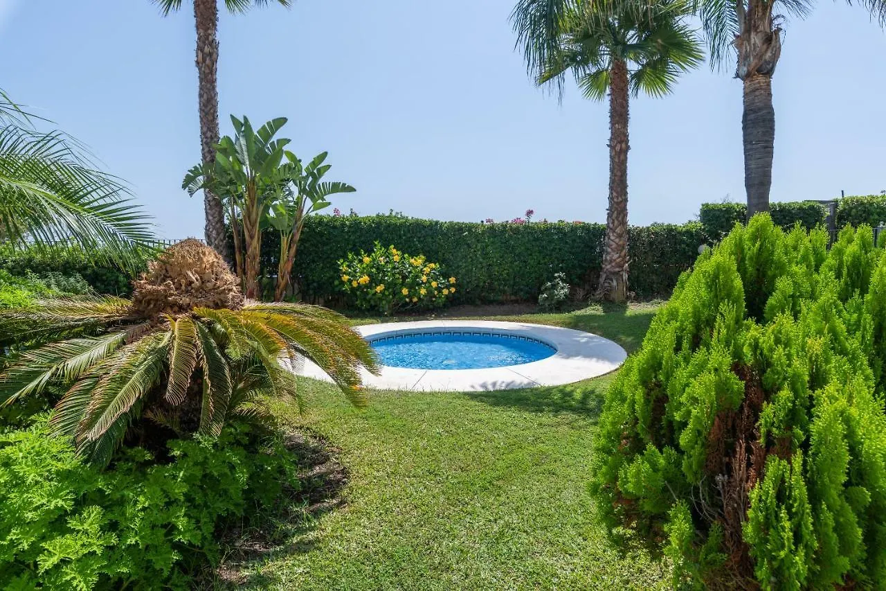 Costa Quebrada Beachfront Apartment Benalmadena