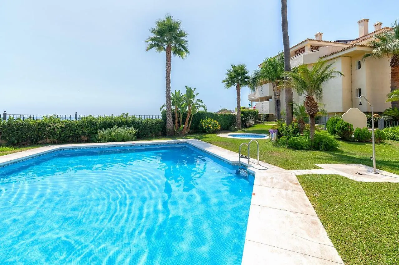 Costa Quebrada Beachfront Apartment Benalmadena