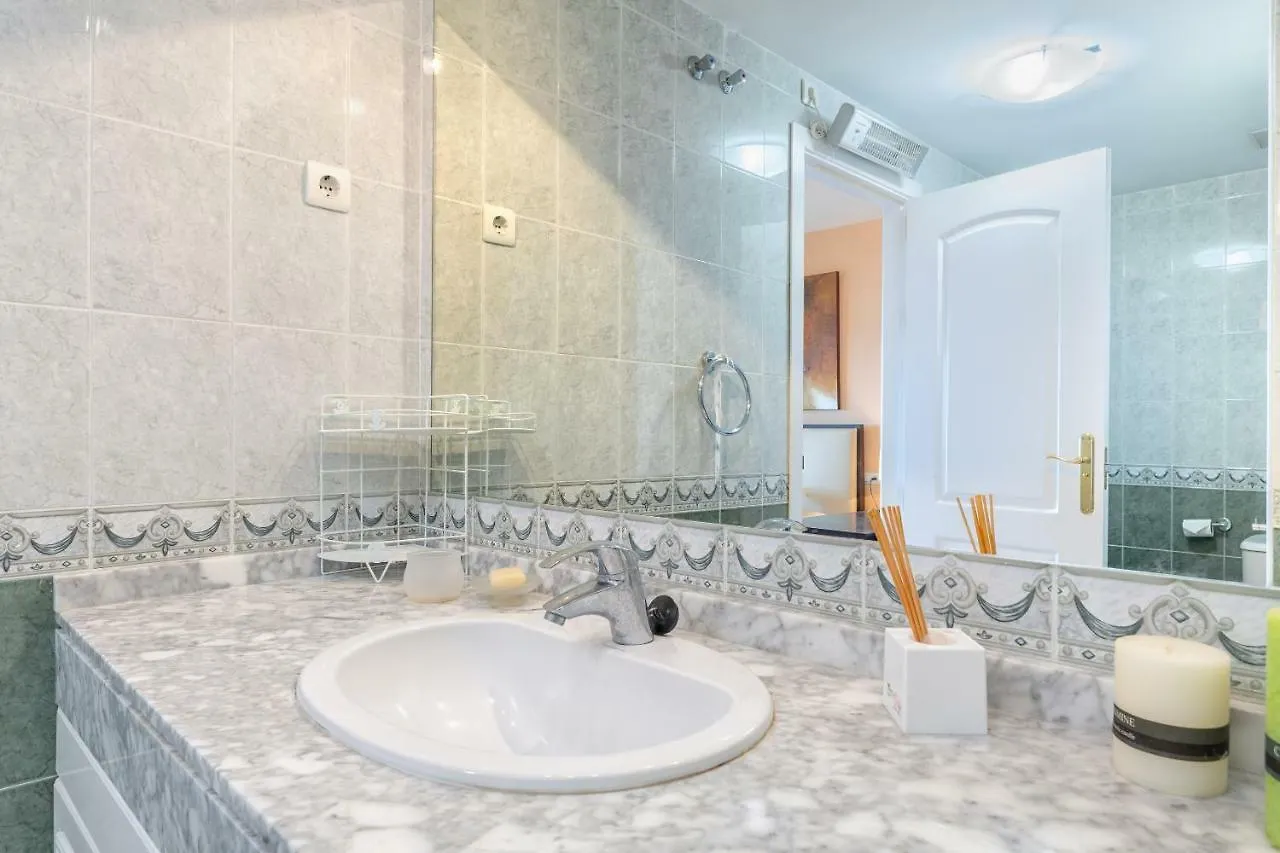 Costa Quebrada Beachfront Apartment Benalmadena