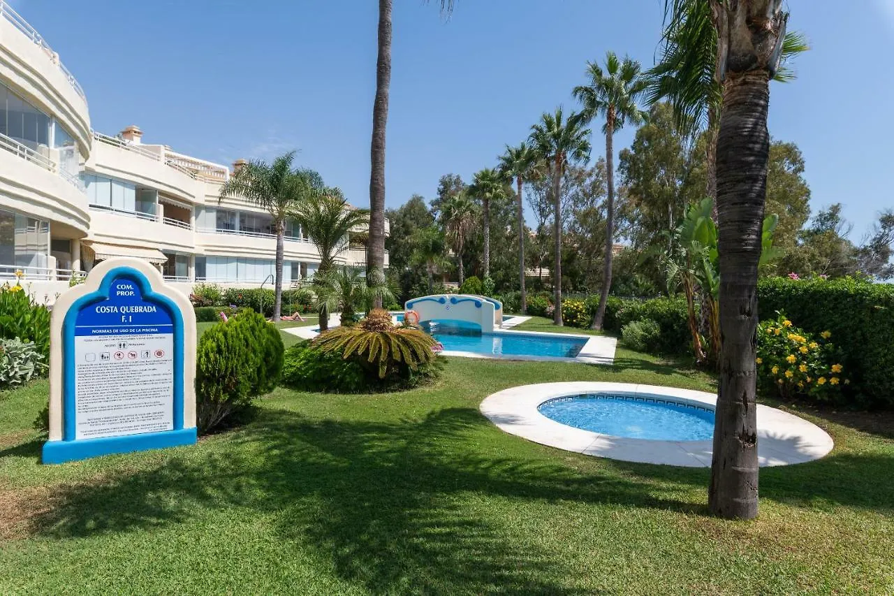 Costa Quebrada Beachfront Apartment Benalmadena