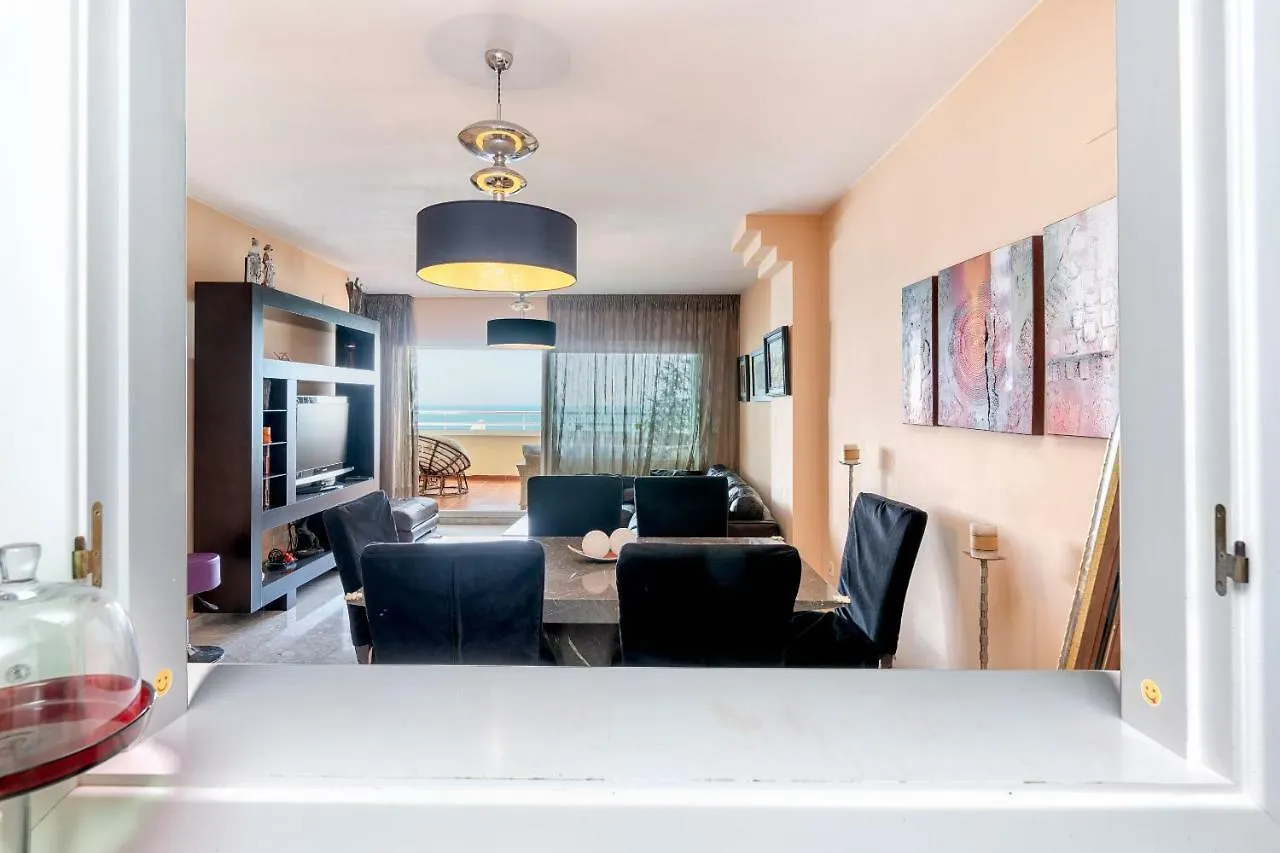 Costa Quebrada Beachfront Apartment Benalmadena