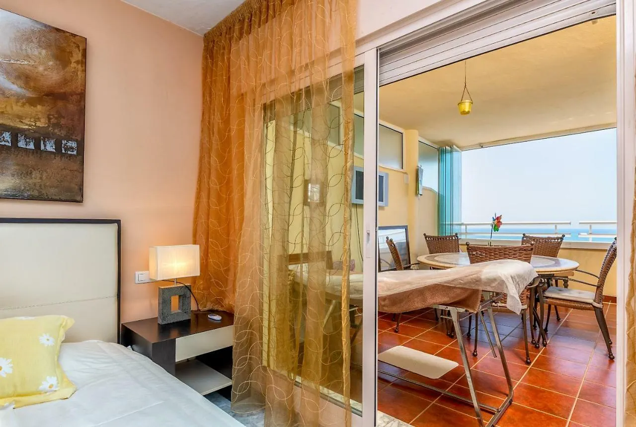 Costa Quebrada Beachfront Apartment Benalmadena